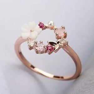 Rose Gold & Butterfly Circle Halo Ring